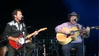 Troy Cassar-Daley & Keith Jamieson - Footsteps Coming Home