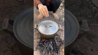 Survival Skills: SMART idea and USEFUL in forest #camping #bushcraft #outdoors#survival