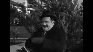 BIG BUSINESS (Laurel & Hardy)