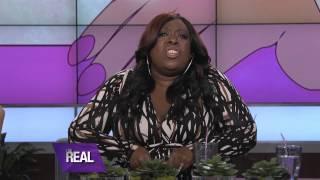 Loni Love Taps Out Glasses Without Lenses