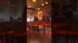 Слушаем музыку и кушаем в #9wines в Санкт-Петербурге на улице Садовая, 7-9-11.