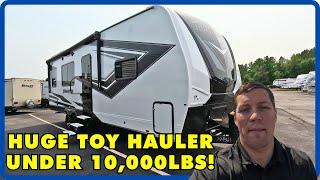 Huge Toy Hauler UNDER 10,000lbs! 2025 Grand Design Momentum G-Class 27G