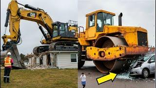 Top 5 biggest excavators in the world | some are as tall as a 3 story building