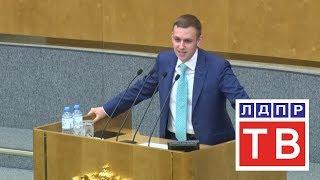 Василий Власов предложил Поклонской возглавить комиссию по кадровой политике
