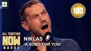 All Together Now Norge | All 100 stand up for Niklas with A Song For You by Leon Russell