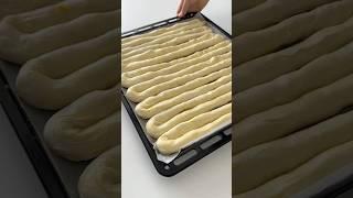 Bu Kadar Kolay Yapılan Bir Börek Görmedim#börek #short #zelihanintatlituzlutarifleri
