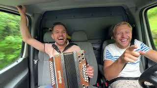 Festzeltstimmung im Lieferwagen! - Steirische Harmonika