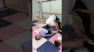 ［バレエShortVlog #1］柔軟体操で身悶えするバレエ練習生 カエル脚ストレッチで涙［舞台芸術ドキュメンタリー］#ballet