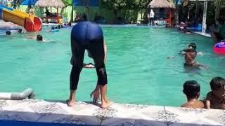 AFA swimming menganti split