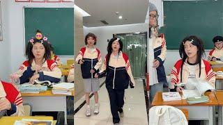 【叮叮喵】那時候就是想讓男生覺得，自己跟別的女生不壹樣#搞笑 #搞笑段子 #回忆  #大学生 #解压  #校园 #娱乐 #反转