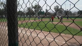 Béisbol en familia un domingo por la tarde