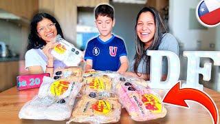 FAMILIA venezolana  probando dulces chilenos  por primera vez