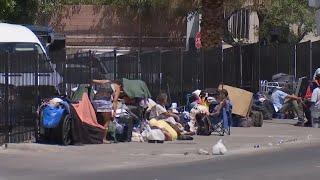 Las Vegas police explain how they enforce sidewalk sleeping as county leaders look to strengthen...