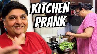 Kitchen main Hua Khatarnak Prank