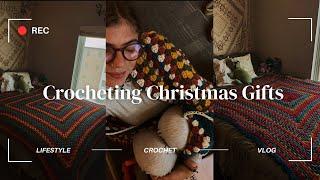 Crocheting Christmas Gifts | 70s inspired crochet | crochet vlog