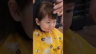 머리한번자르기힘드네미용실 처음가서 통곡하고 왔다구요 #박센 #20개월아기 내눈엔 젤귀여워