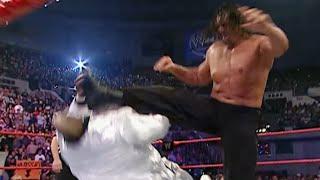 The Great Khali tosses five Superstars in an Over The Top Rope Challenge: Raw, Jan. 22, 2007