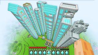 This is very TALLEST DIAMOND VILLAGERS HOUSE in Skyscraper Village ! Minecraft Giant Base Challenge