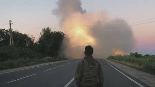 HIMARS firing and driving on Ukraine roads fully loaded with GMLRS - better video quality