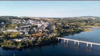  Impresionante vuelo de dron sobre Portomarín, Galicia  | Vistas aéreas 4K 