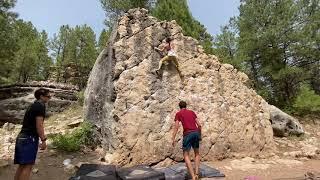Triangle Boulder Traverse, V3. Priest Draw
