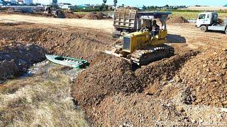 INCREDIBLE CORNER COMPLETED BY KOMATSU BULLDOZER LEVELING & TECHNIAUES GRADING GRAVEL IN HUGE LAND