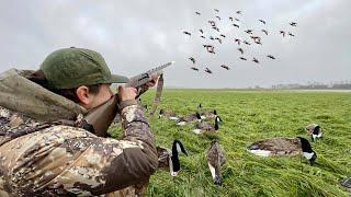 EPIC 100 BIRD PNW WIGEON DUCK HUNT! (BIG RAIN OUTS)