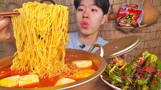 순두부열라면! 파김치와 고추김치 곁들이니 도파민 솟습니다..! SOFT TOUF SPICY RAMEN RED PEPPER KIMCHI KOREAN FOOD ASMR MUKBANG.