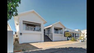 Great White Beach House 195 Beach Road, Strand HOLIDAY ACCOMMODATION at THE BEACH