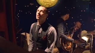 Coldplay - Kerstverlichting (officiële video)