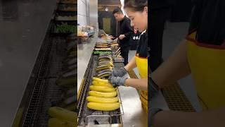 China's New Way to Eat Bananas ! #shortsvideo