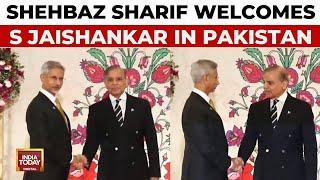 SCO Summit 2024: Shehbaz Sharif Shakes Hands With S Jaishankar In Pakistan | Sharif Meets Jaishankar