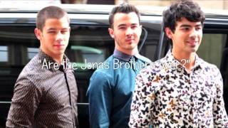 Jonas Brothers - We're back! (Pom Poms)