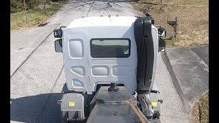 Peterbilt 220 Hook TruckLift (Hook lift) In Depth Walk Around (Part 1/3)