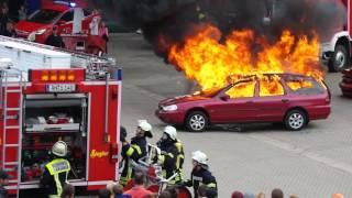 Tag der offenen Tür der FFW Ansbach - Autobrand löschen