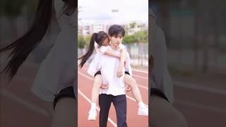 For One Glimpse of Her Crush, She Was Ready to Cross the Finish Line Alone ️