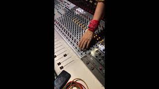 How to connect a Microphone to the Neve Custom 75 Console