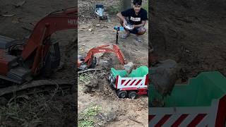 Hitachi Hydraulic RC Excavator Digger at work with Kamaz #rctruck #rcexcavator #shorts