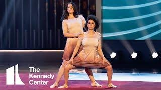 Broad City's Abbi & Ilana - Elaine Dance Tribute for Julia Louis-Dreyfus | 2018 Mark Twain Prize