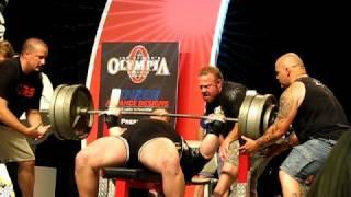 Tiny Meeker Benches 600 LBS 13 Times!
