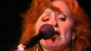 Bonnie Raitt - Full Concert - 11/06/93 - Shoreline Amphitheatre (OFFICIAL)