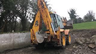 JCB 4CX Digger