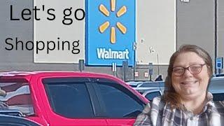 Vlogmas Day 23 / Shop with me at Walmart