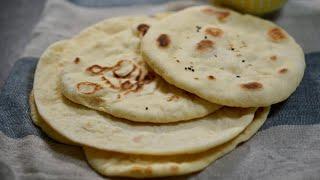 Cette recette de Pain PITA maison rapide à la poêle fait sensation à table !