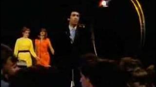 Jona Lewie - You'll Always Find Me In The Kitchen At Parties