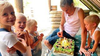 How I decorated Rómeó's VEGAN BIRTHDAY CAKE...