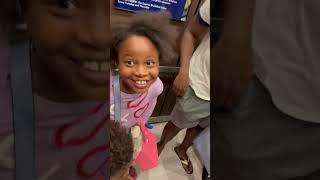 TRAVEL WITH PEACH  PEACH McINTYRE CHECKS INTO THE HOLIDAY INN  IN FORT WALTON BEACH, FL ️