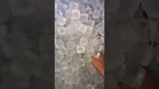 SATYSFING SCOOPING ICE CUBES