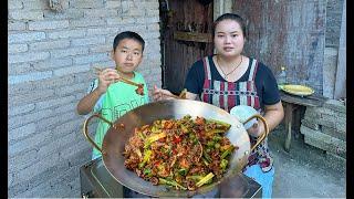 贵州干锅猪肺，又辣又麻又香，真的绝，疯狂下饭！