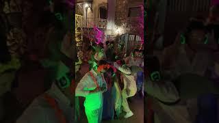 Silent party, wedding party, don't stop the music in Sorrento!!!